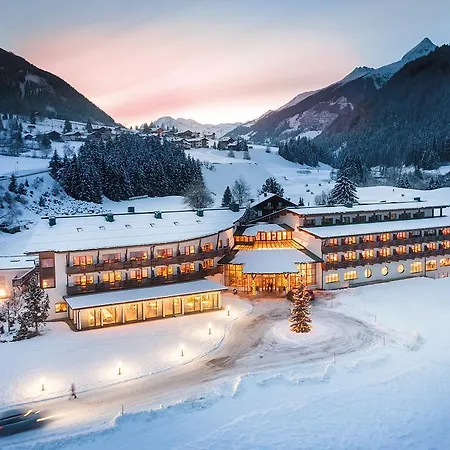 德费雷根塔度假酒店 4* Sankt Veit in Defereggen